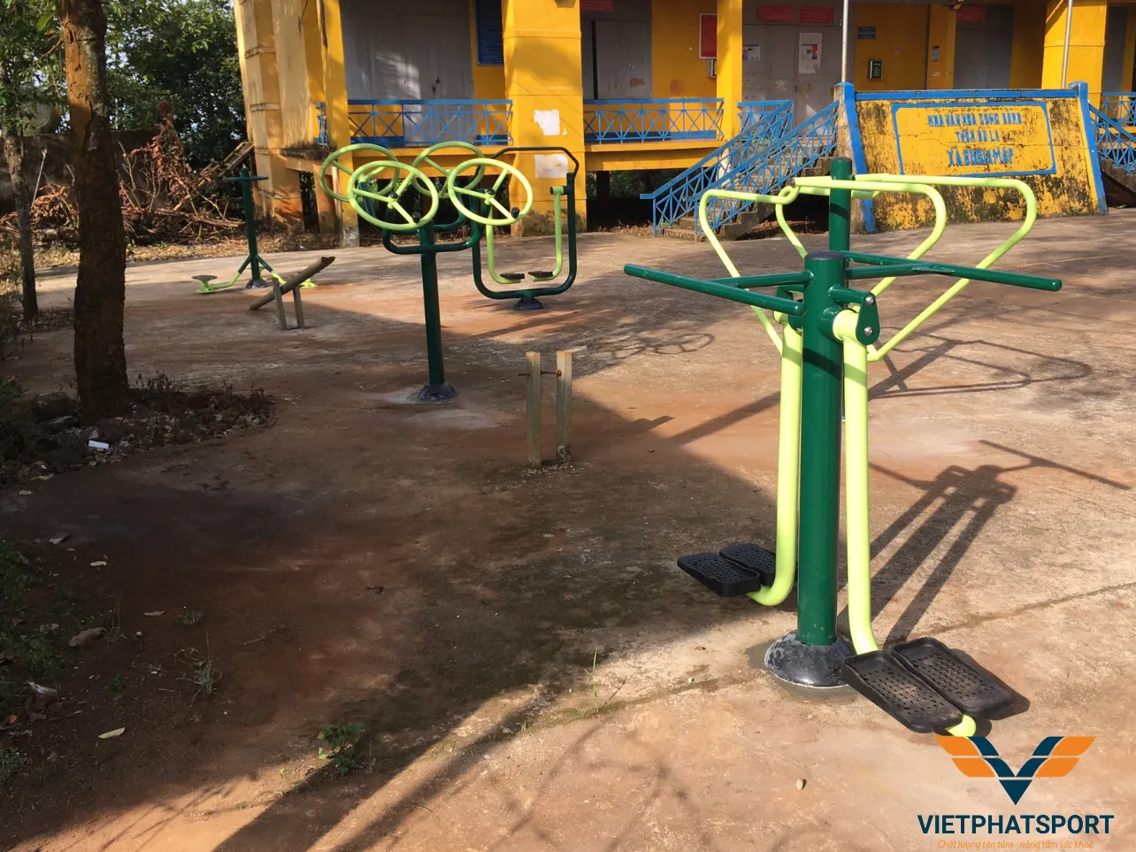 Thi Công Máy Tập Công Viên UBND Xã Bù Gia Mập, Bình Phước