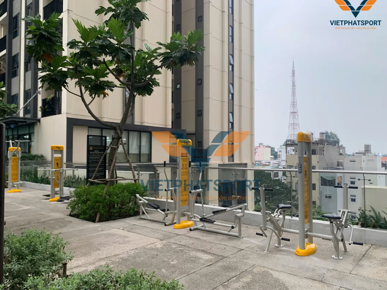Chung cư Hà Đô, TP. HCM lắp đặt máy tập thể dục ngoài trời cao cấp cho cư dân