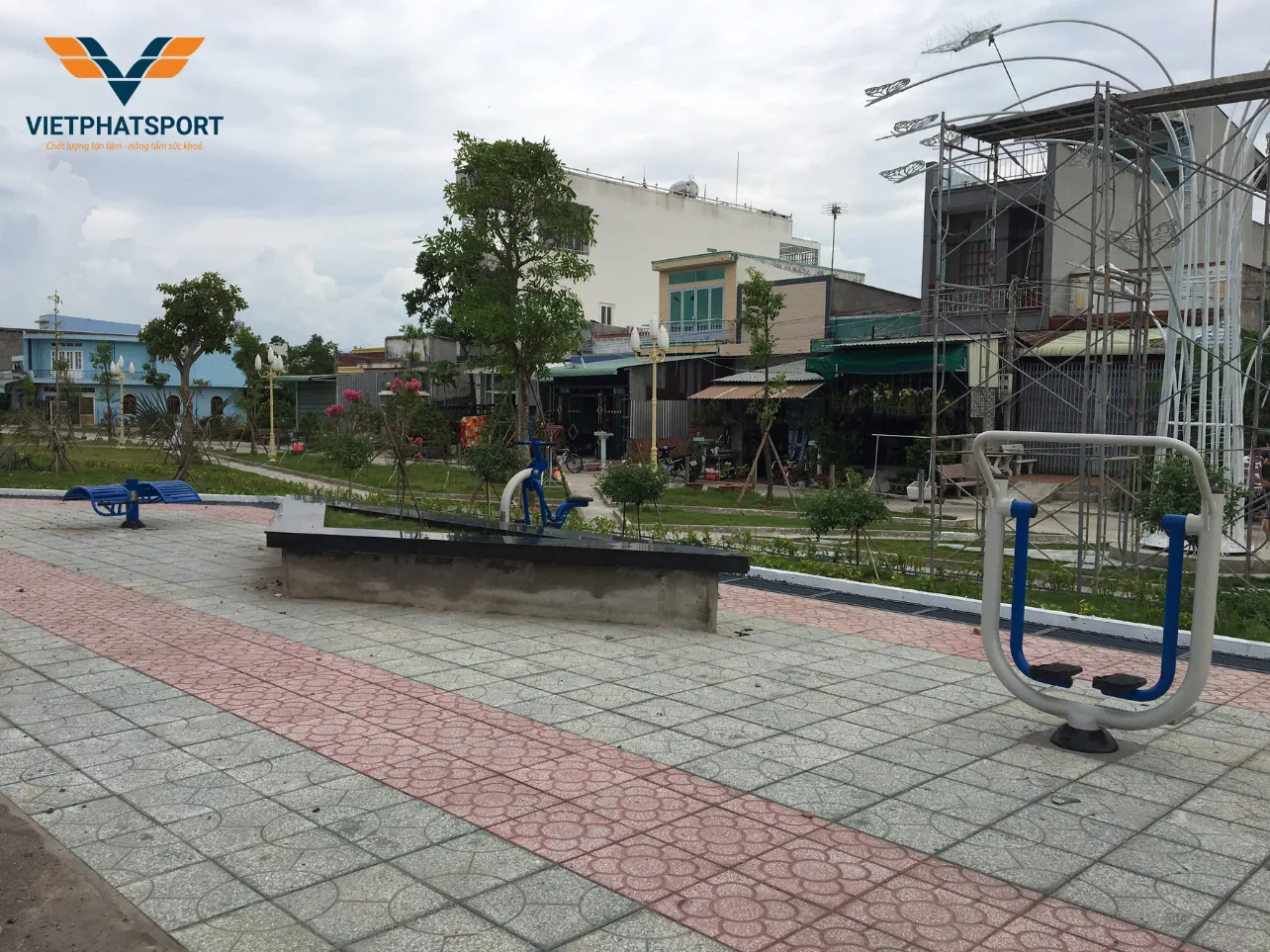 Hoàn thành lắp đặt thiết bị thể thao ngoài trời tại thị trấn Kiến Tường