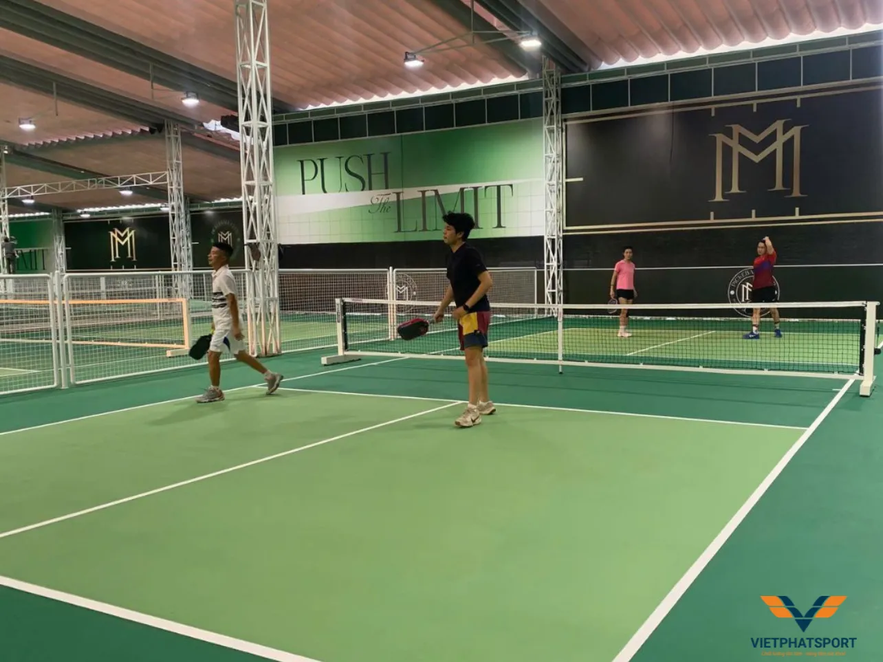 Lắp đặt 8 bộ trụ lưới Pickleball tại MM Pickleball Club