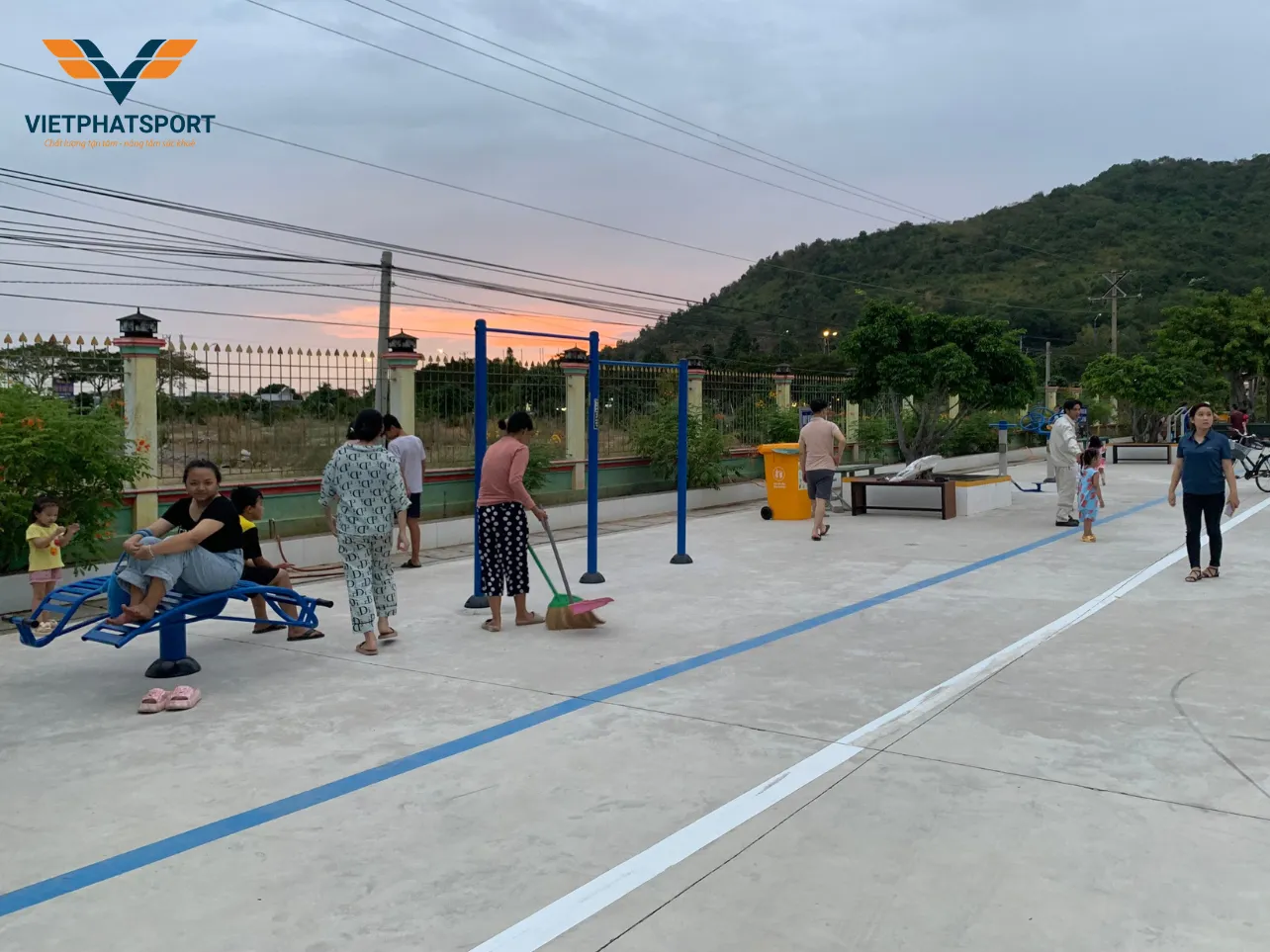 Lắp Đặt Máy Tập Thể Dục Ngoài Trời Tại Công Ty Hóa Dầu Long Sơn, Vũng Tàu