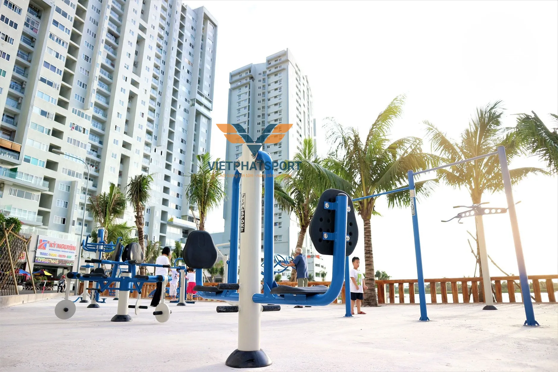 Máy Đạp Chân Ngoài Trời