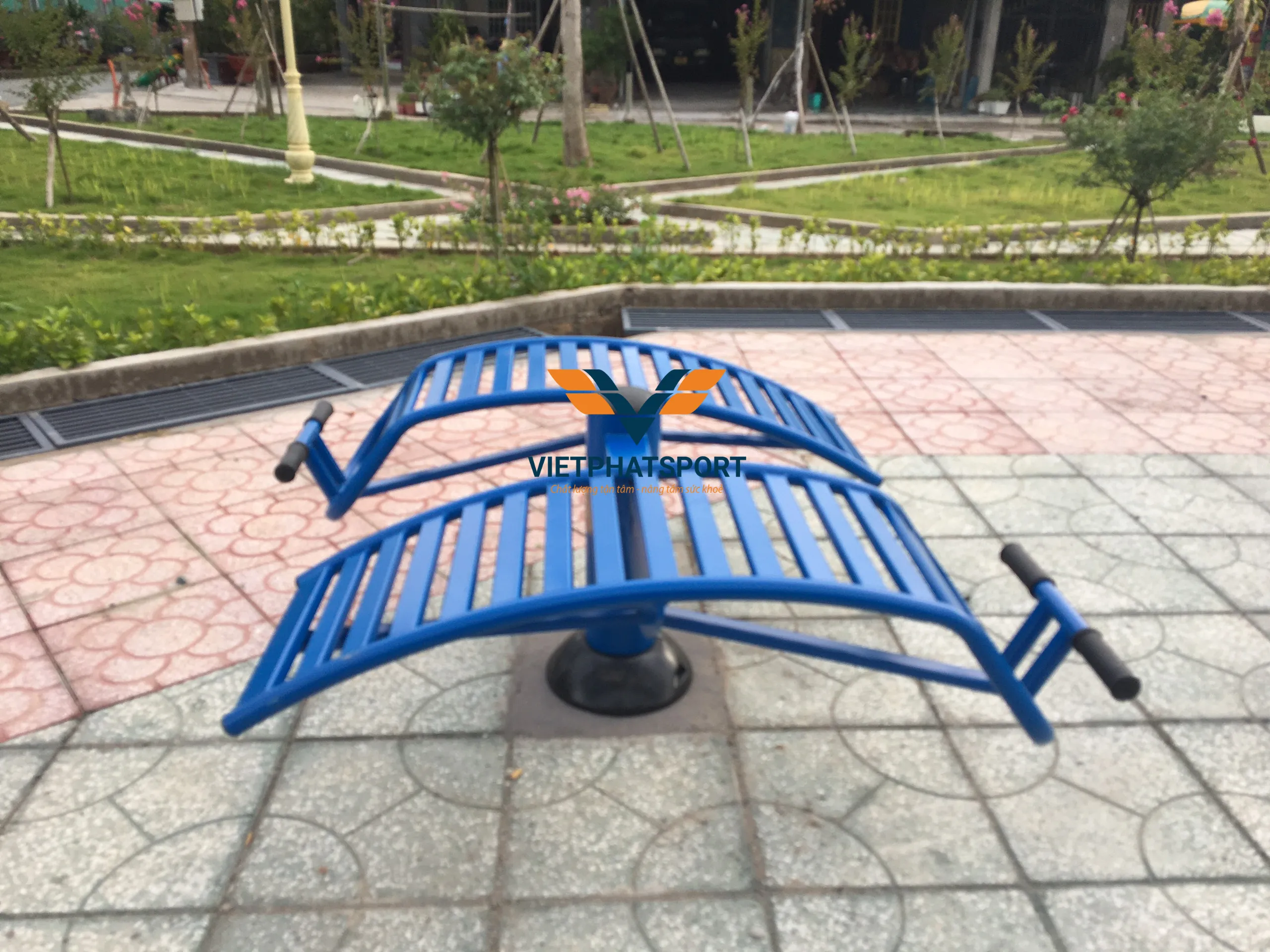Máy Tập Lưng Bụng Ngoài Trời 