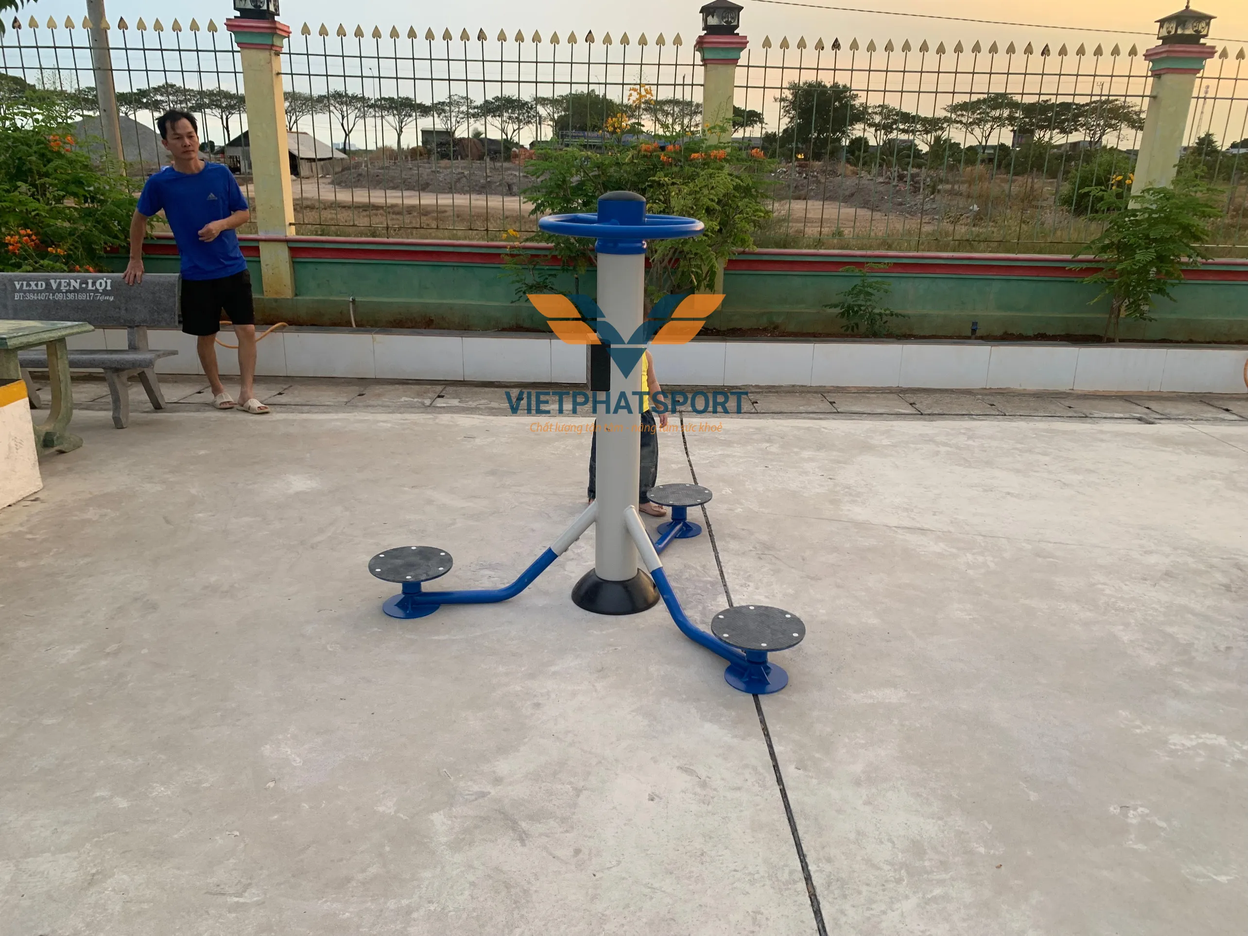 Máy Tập Xoay Eo Ngoài Trời