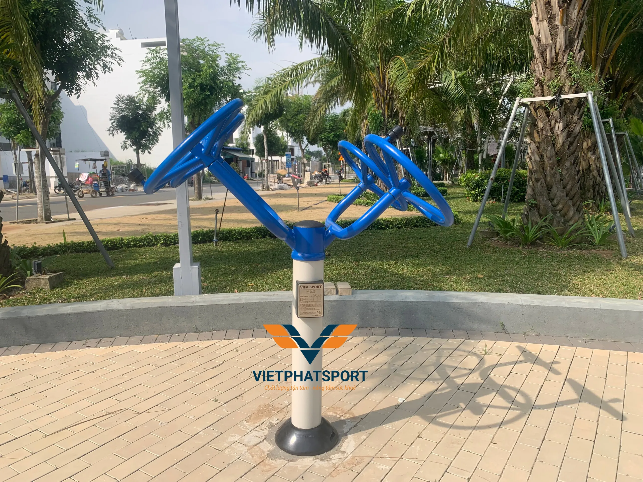 Máy Tay Vai Đôi Ngoài Trời