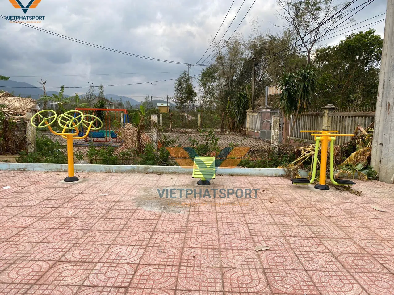 Máy Trượt Tuyết Đôi Giá Rẻ Ngoài Trời
