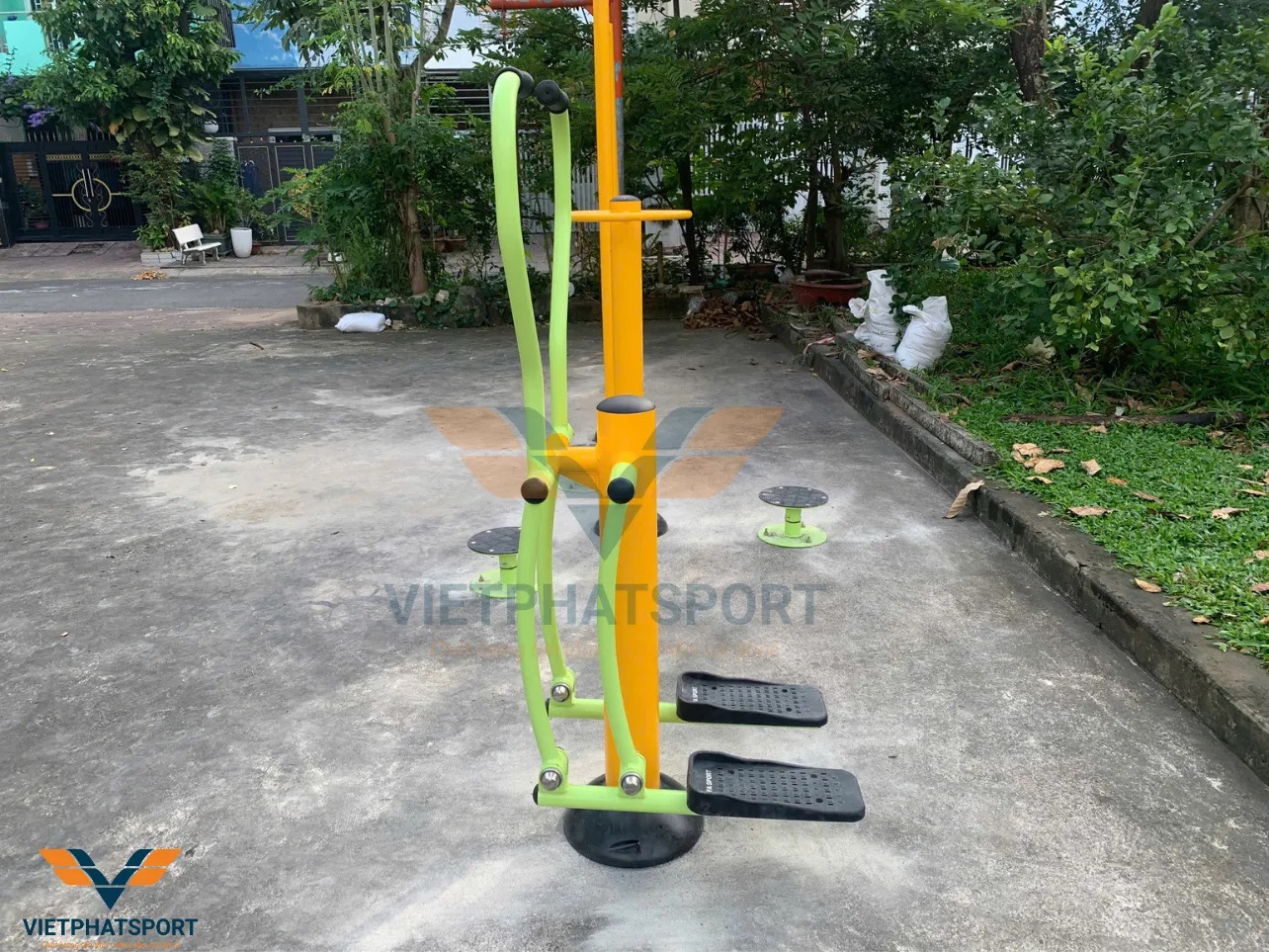 Máy Trượt Tuyết Giá Rẻ Ngoài Trời 