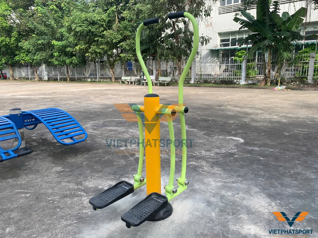 Máy Trượt Tuyết Giá Rẻ Ngoài Trời 
