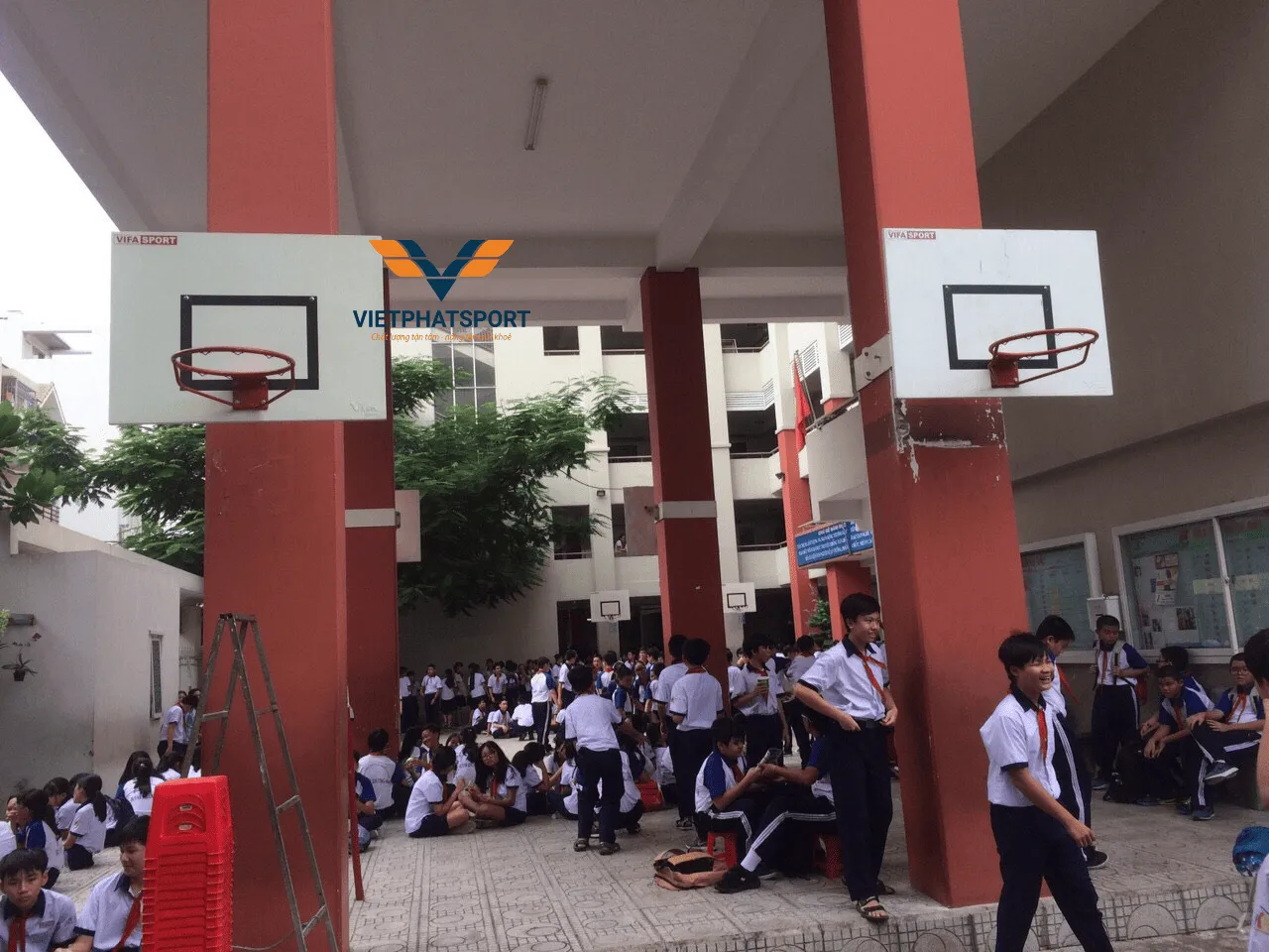 Bảng Rổ Treo Tường Trường Học  