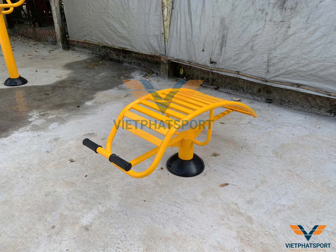 Máy Tập Lưng Bụng Đơn Giá Rẻ Ngoài Trời