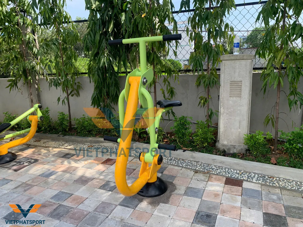 Máy Tập Toàn Thân Giá Rẻ Ngoài Trời 