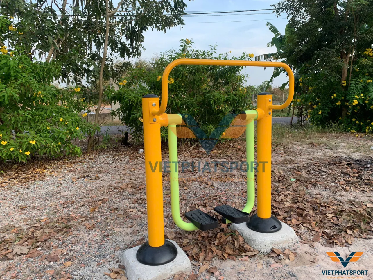 Máy Đi Bộ Trên Không Giá Rẻ Ngoài Trời