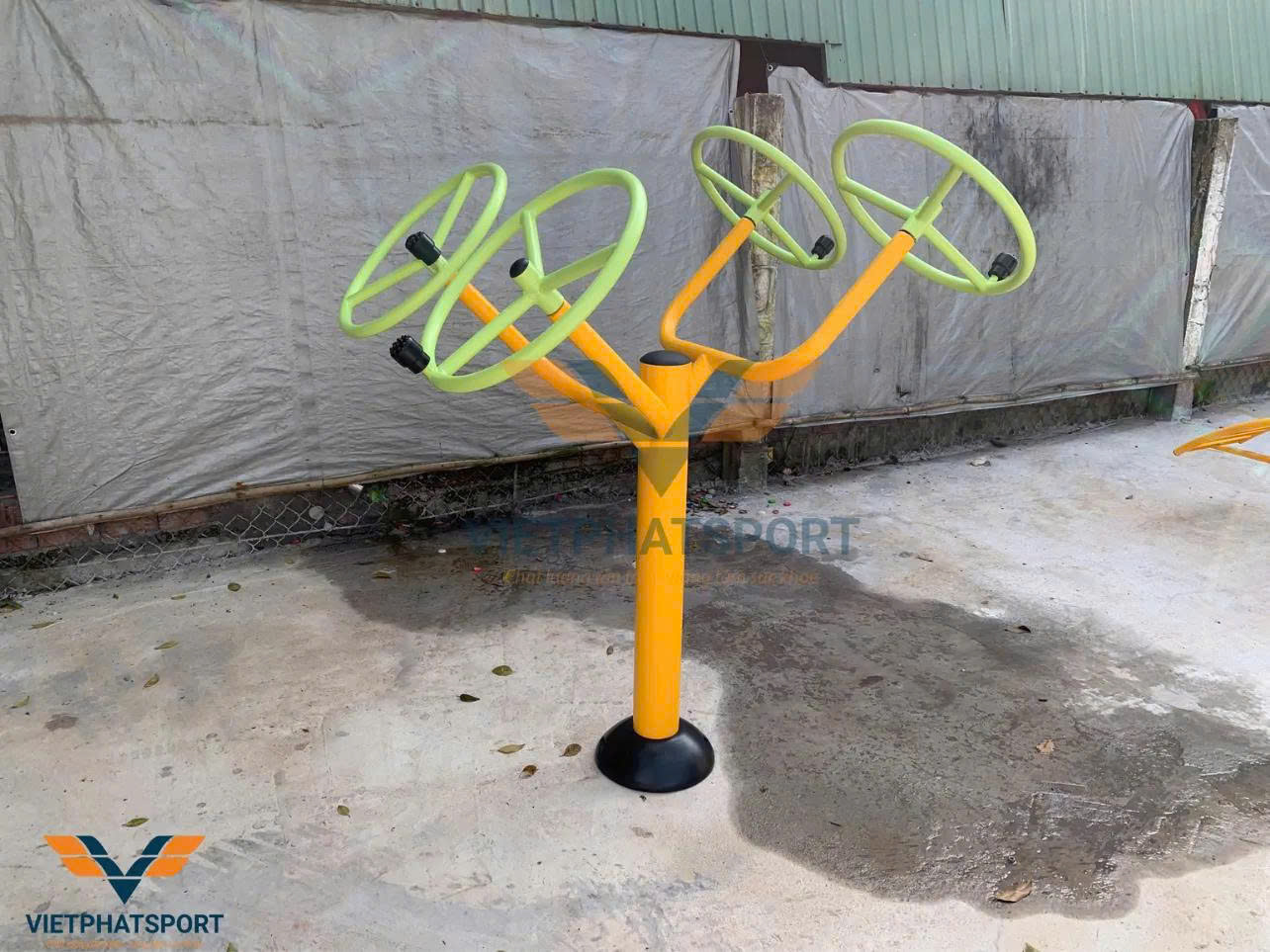 Máy Tập Tay Vai Đôi Giá Rẻ Ngoài Trời
