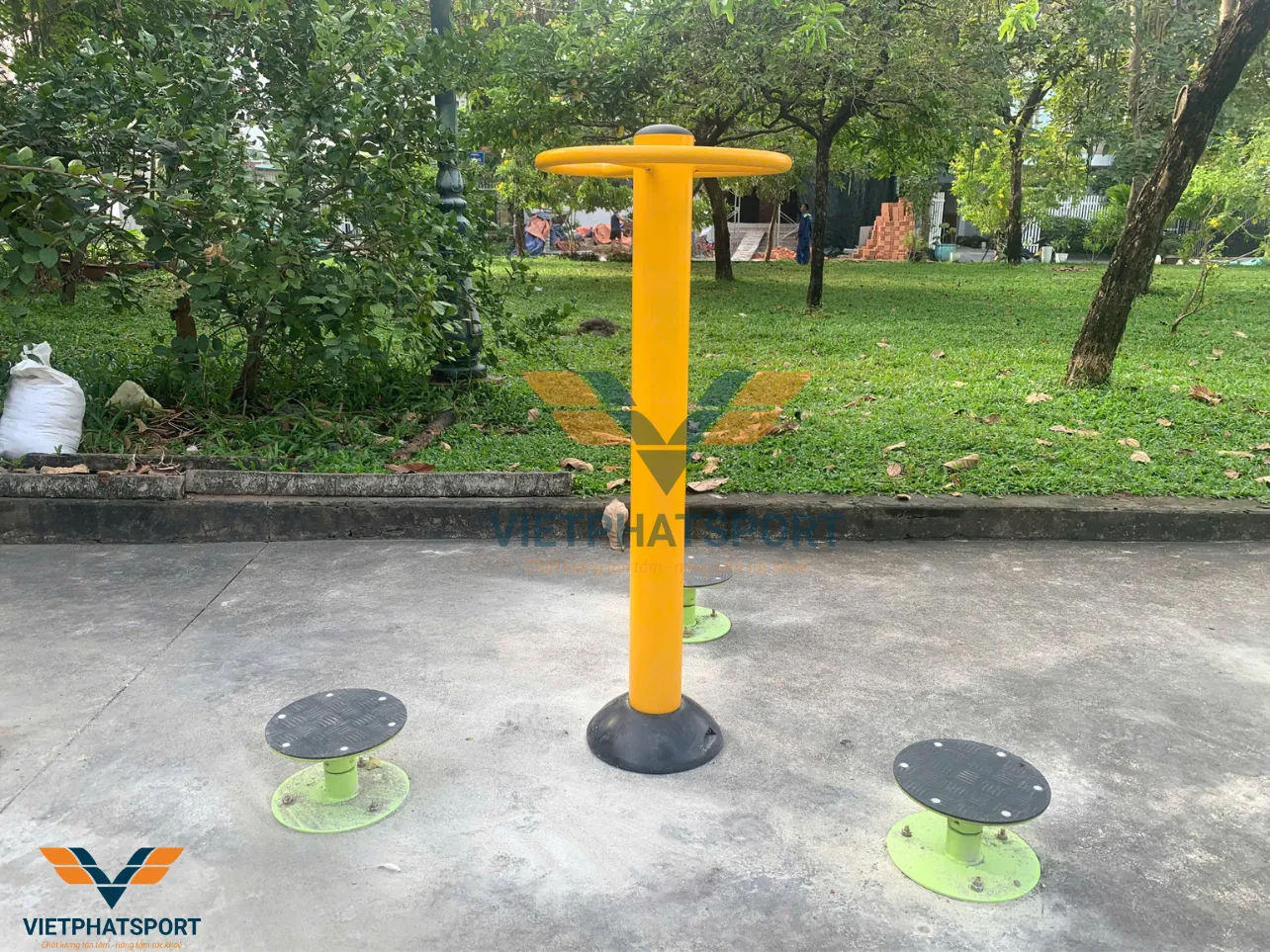 Máy Tập Xoay Eo Giá Rẽ Ngoài Trời