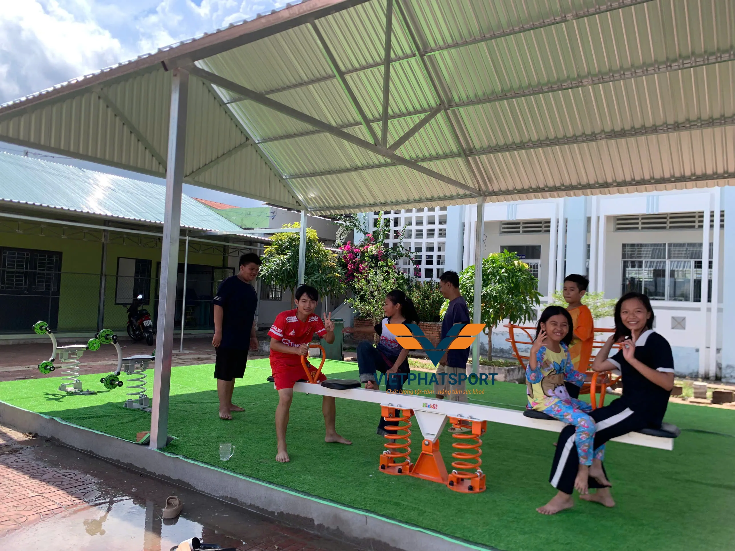 BẬP BÊNH 4 CHỖ DÀI NIK731425-4