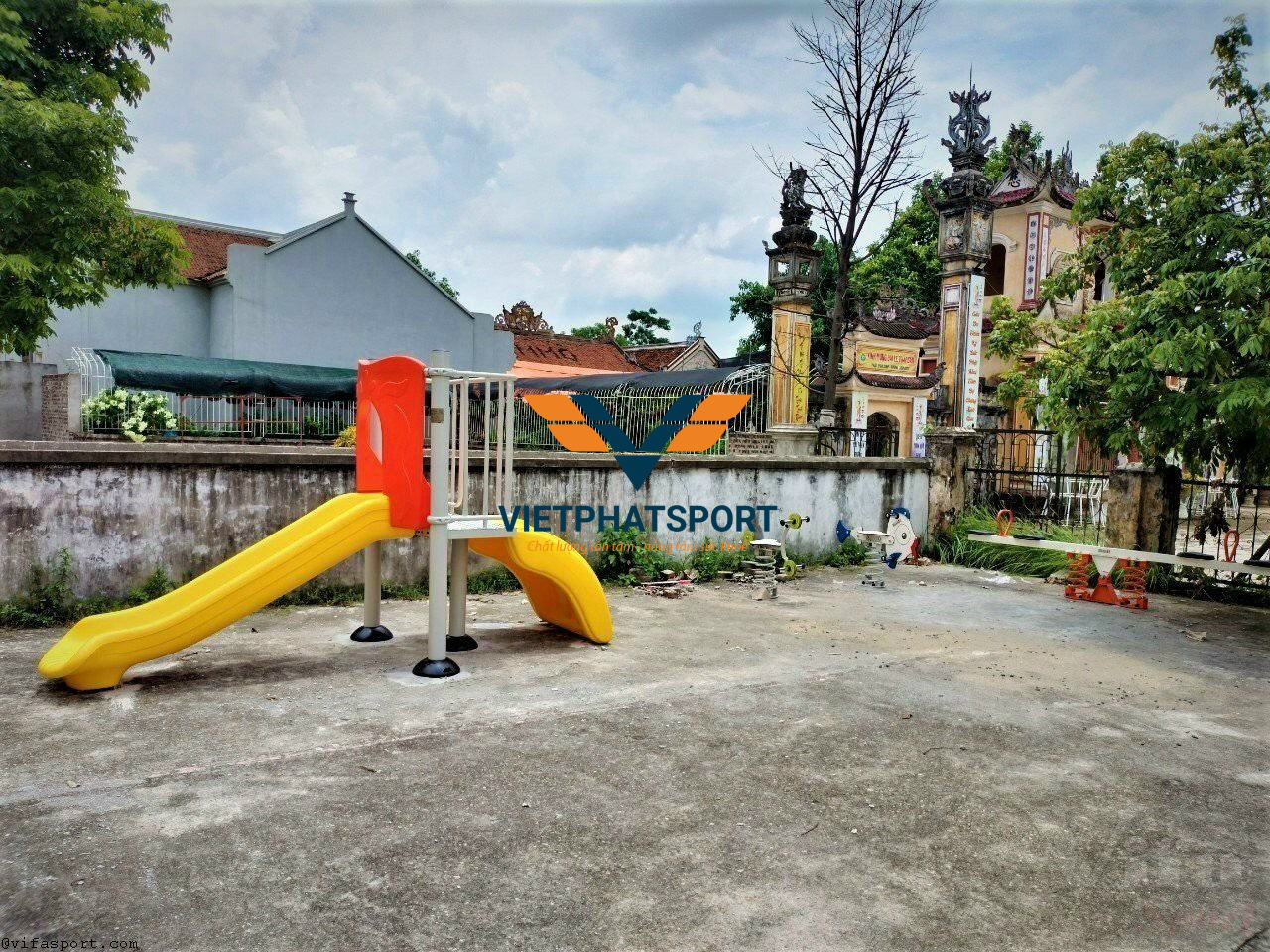 CẦU TUỘT ĐƠN, THANG NHỰA NIK5131A