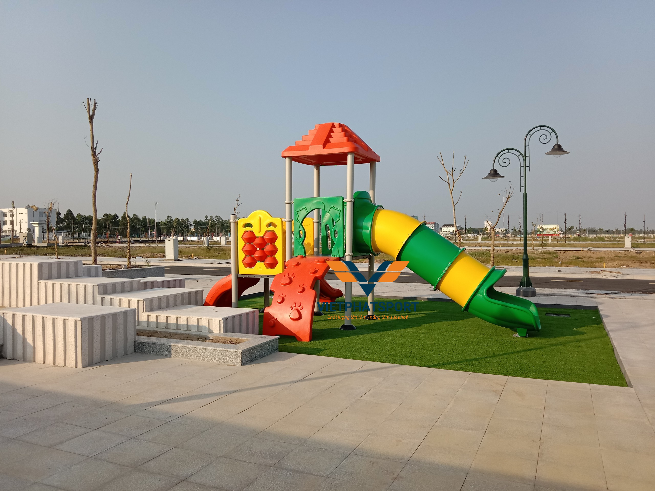 CỤM VẬN ĐỘNG CẦU TUỘT ỐNG NHỰA LLDPE NIK124060M