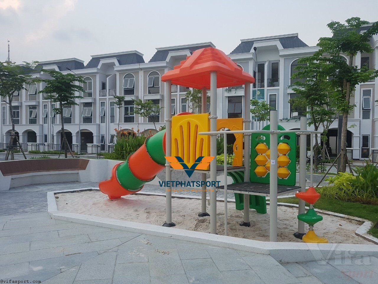 CỤM VẬN ĐỘNG CẦU TUỘT ỐNG NHỰA LLDPE NIK124060M