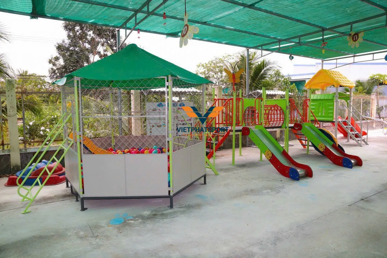 NHÀ BÓNG, VÁCH LEO, CẦU TRƯỢT NIK7905