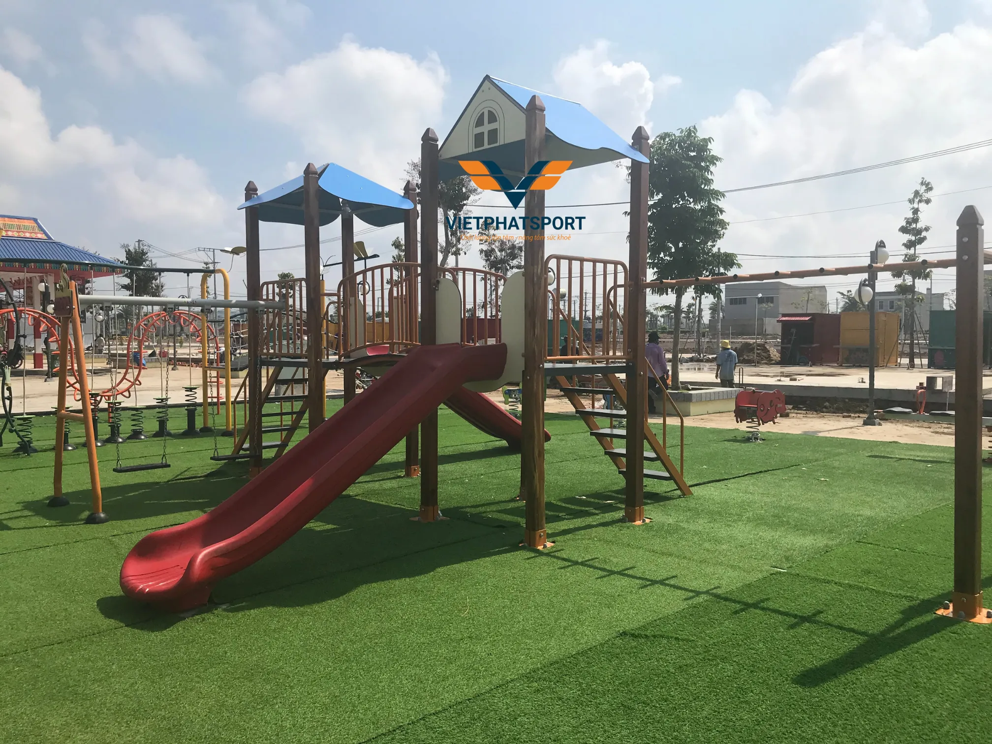 CỤM VẬN ĐỘNG LIÊN HOÀN 2 MÁI CHE, TRỤ GỖ NIK703221W