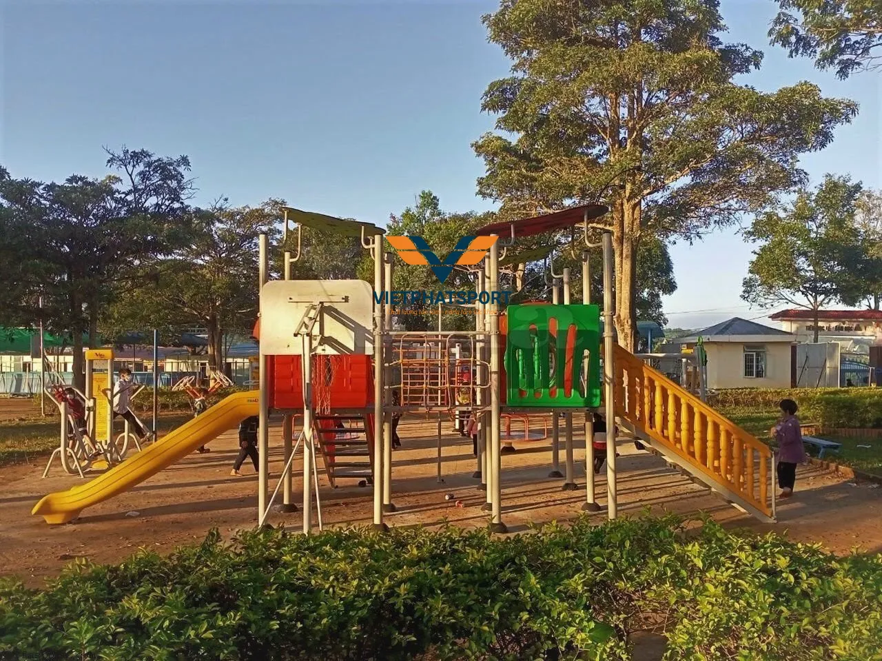 CỤM VẬN ĐỘNG LIÊN HOÀN 3 MÁI CHE NIK705311