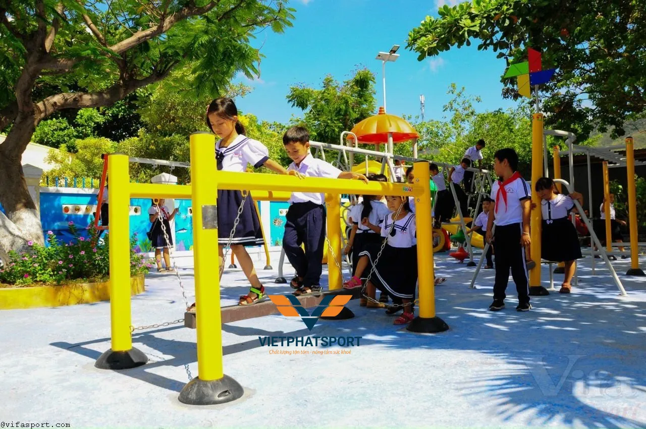 THIẾT BỊ VẬN ĐỘNG TRẺ EM