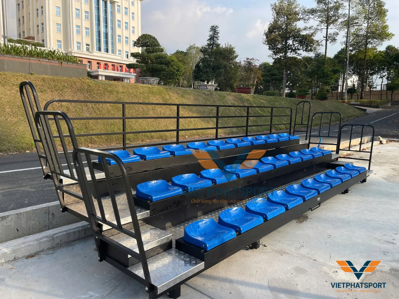 KHÁN ĐÀI XẾP - GHẾ KHÁN ĐÀI