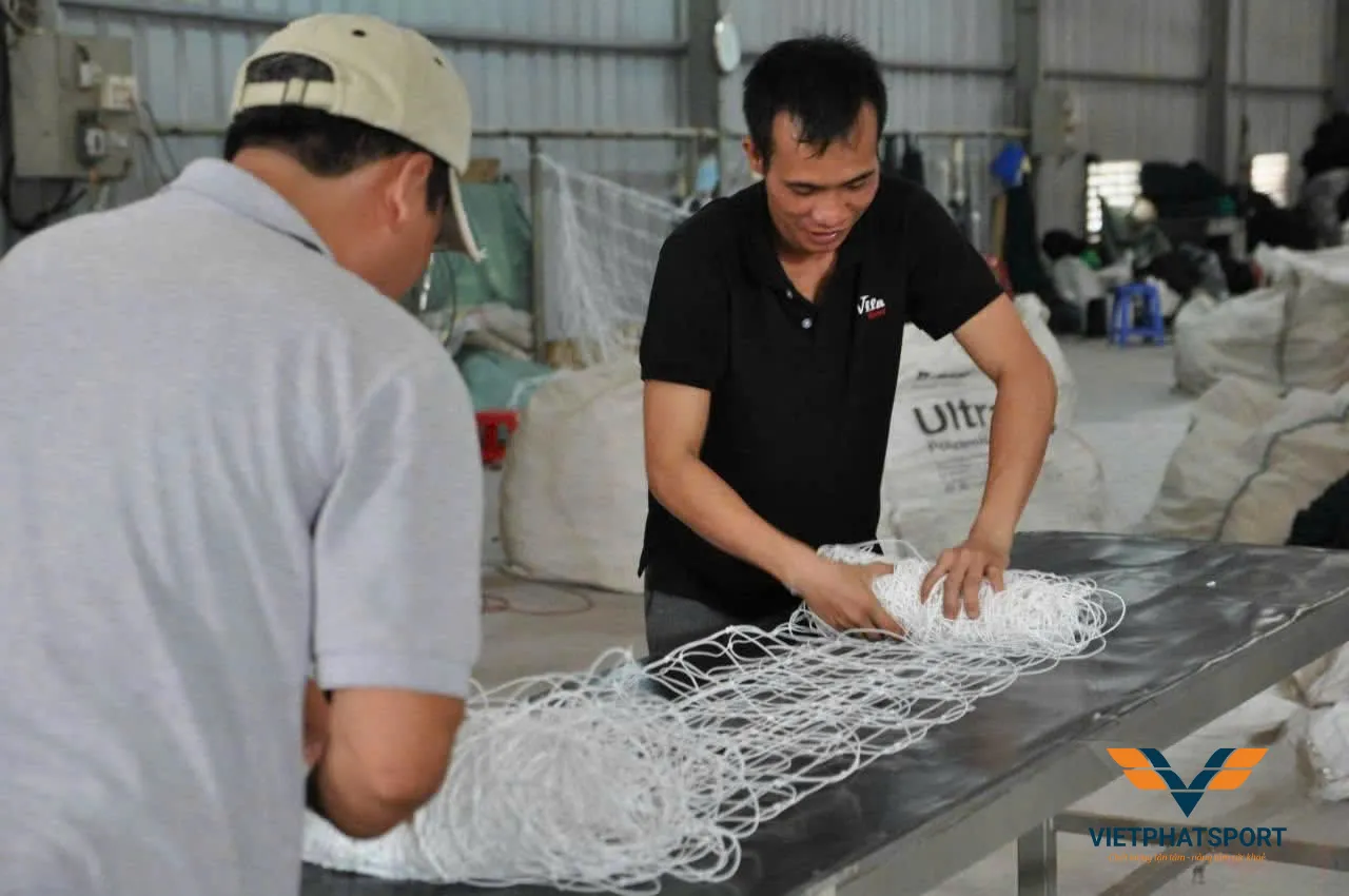 LƯỚI KHUNG THÀNH BÓNG ĐÁ