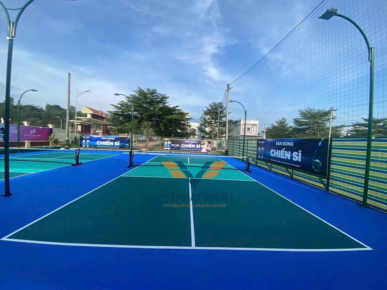 THI CÔNG SÂN THỂ THAO