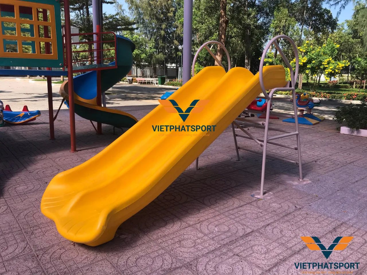 THIẾT BỊ VẬN ĐỘNG TỔNG HỢP