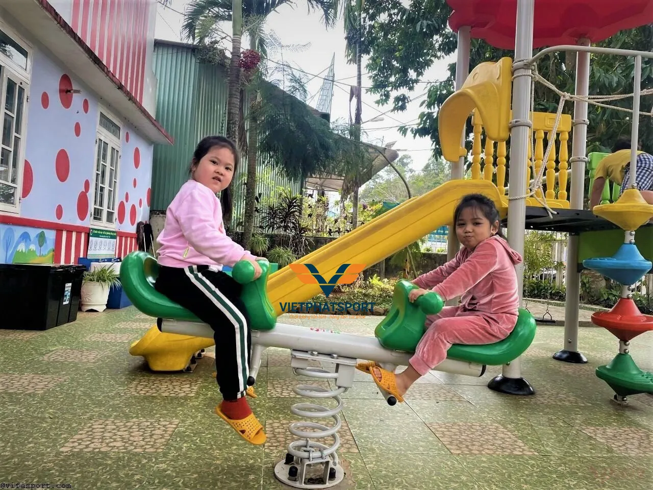 THÚ NHÚN - BẬP BÊNH LÒ XO