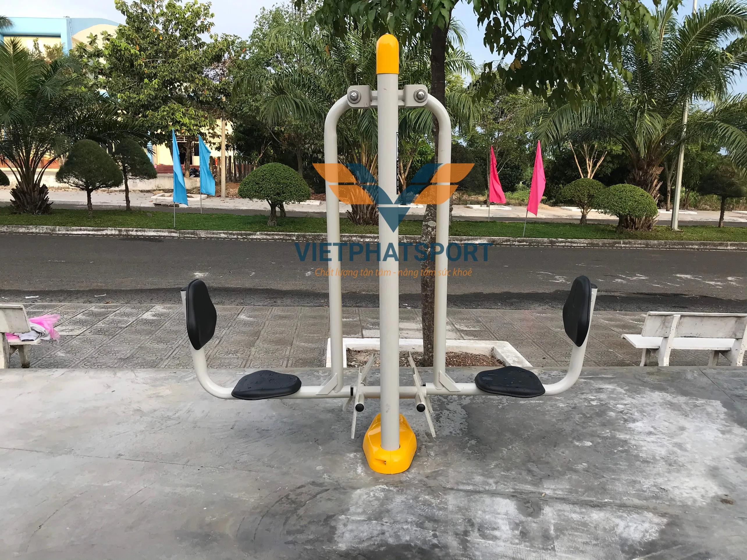 DỤNG CỤ ĐẠP CHÂN 712412