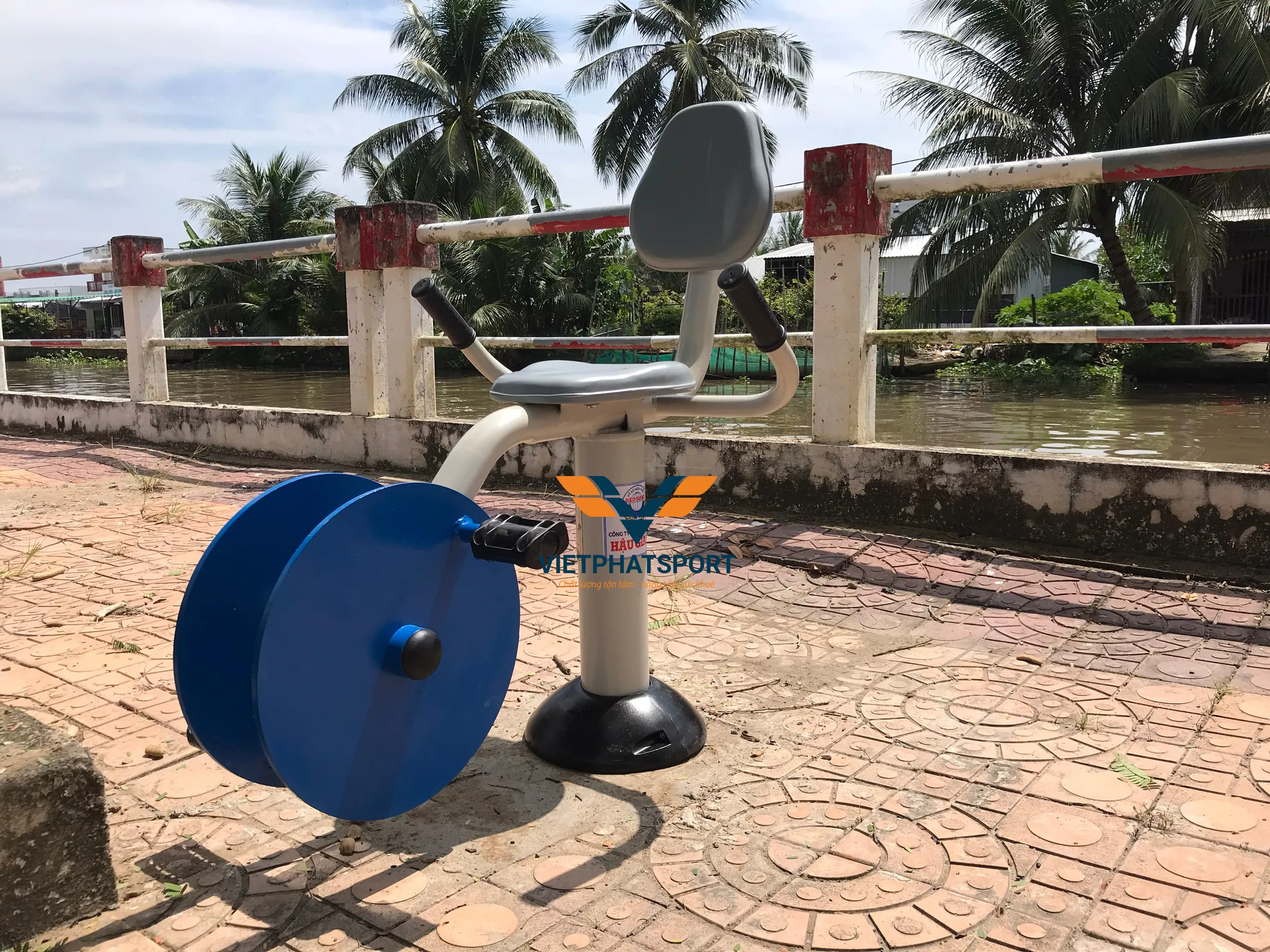 DỤNG CỤ ĐẠP XE TỰA LƯNG 711531