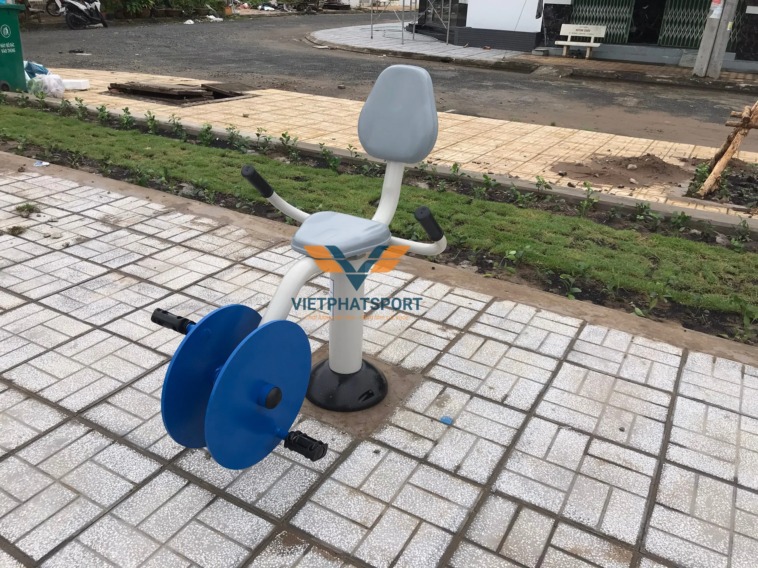 DỤNG CỤ ĐẠP XE TỰA LƯNG 711531