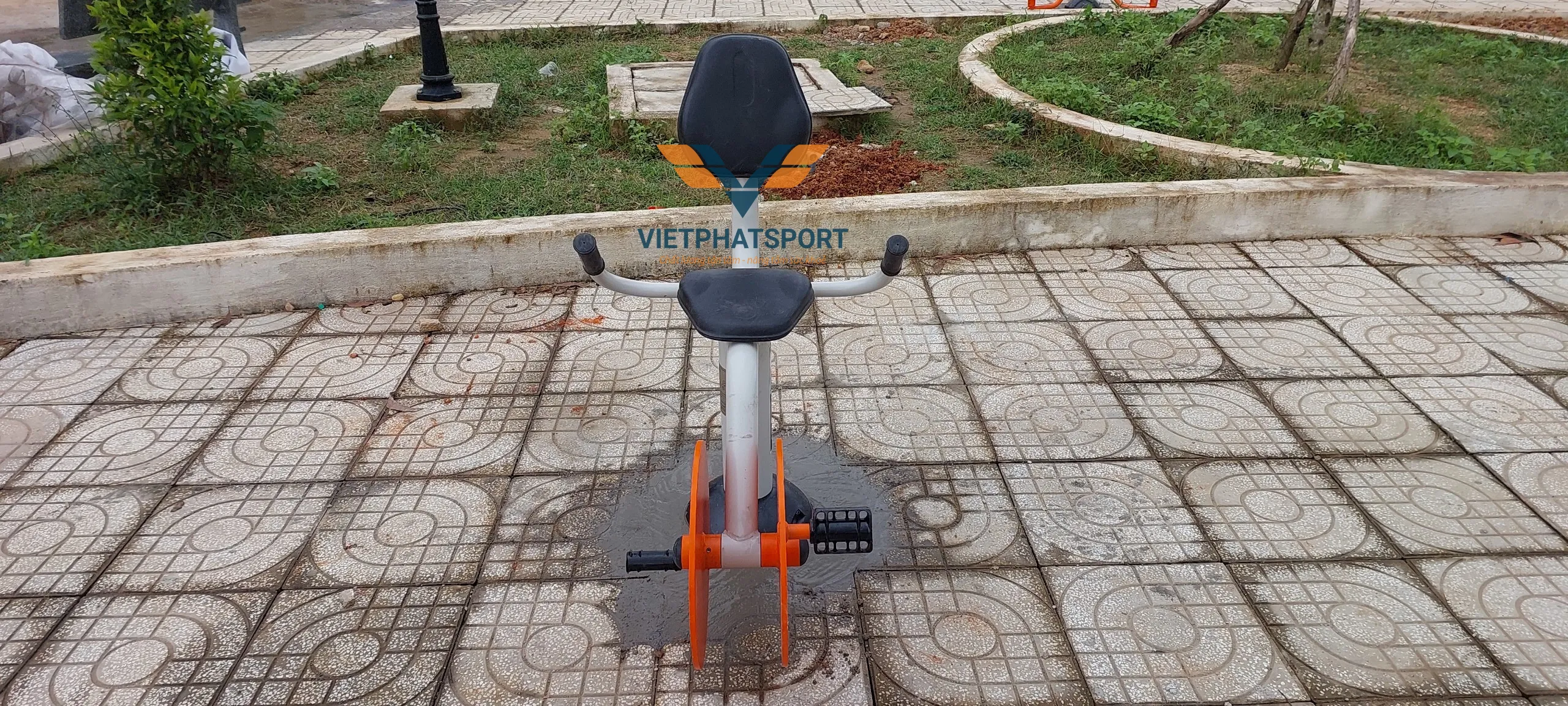 DỤNG CỤ ĐẠP XE TỰA LƯNG 731423