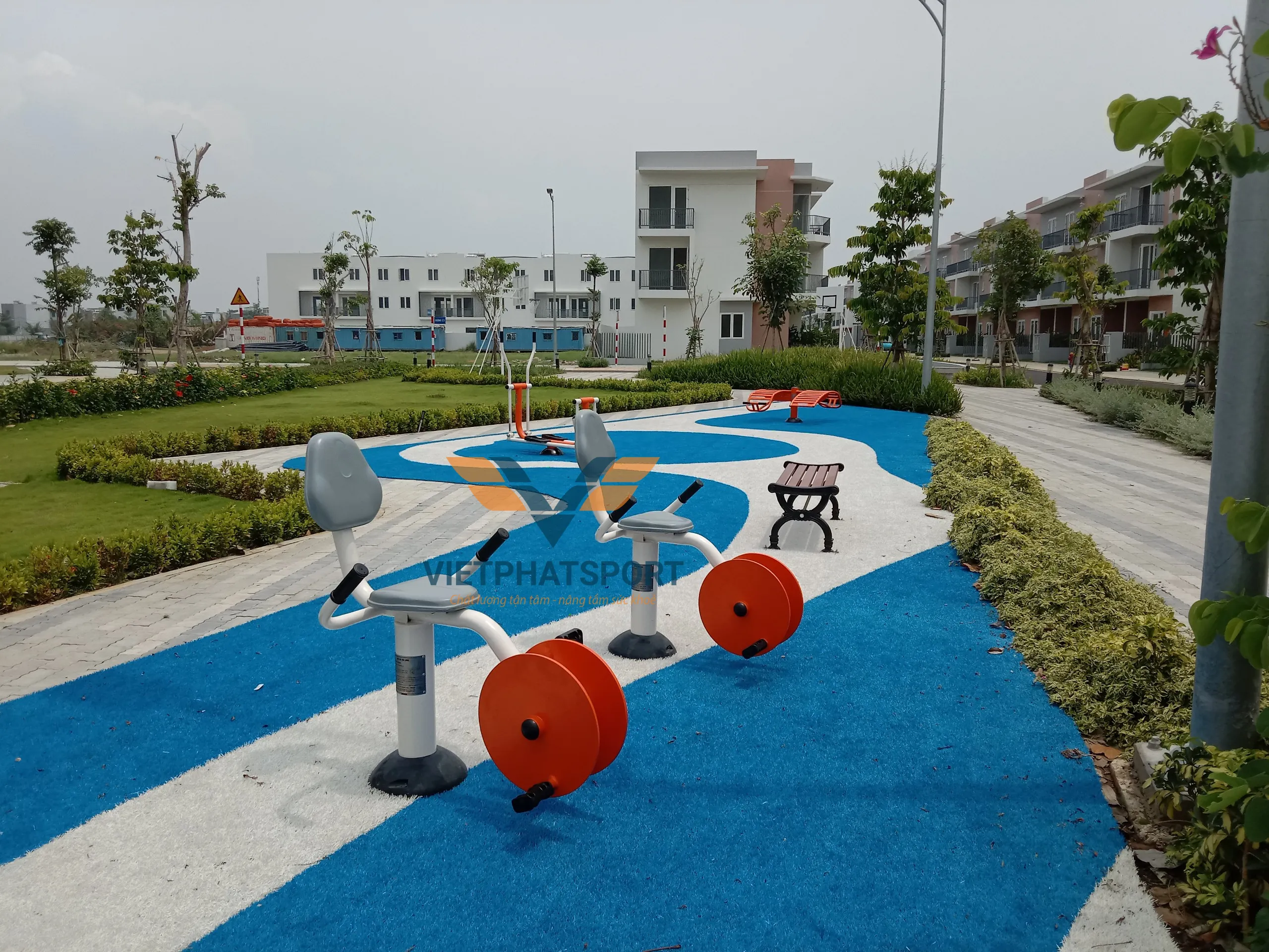 DỤNG CỤ ĐẠP XE TỰA LƯNG 731423