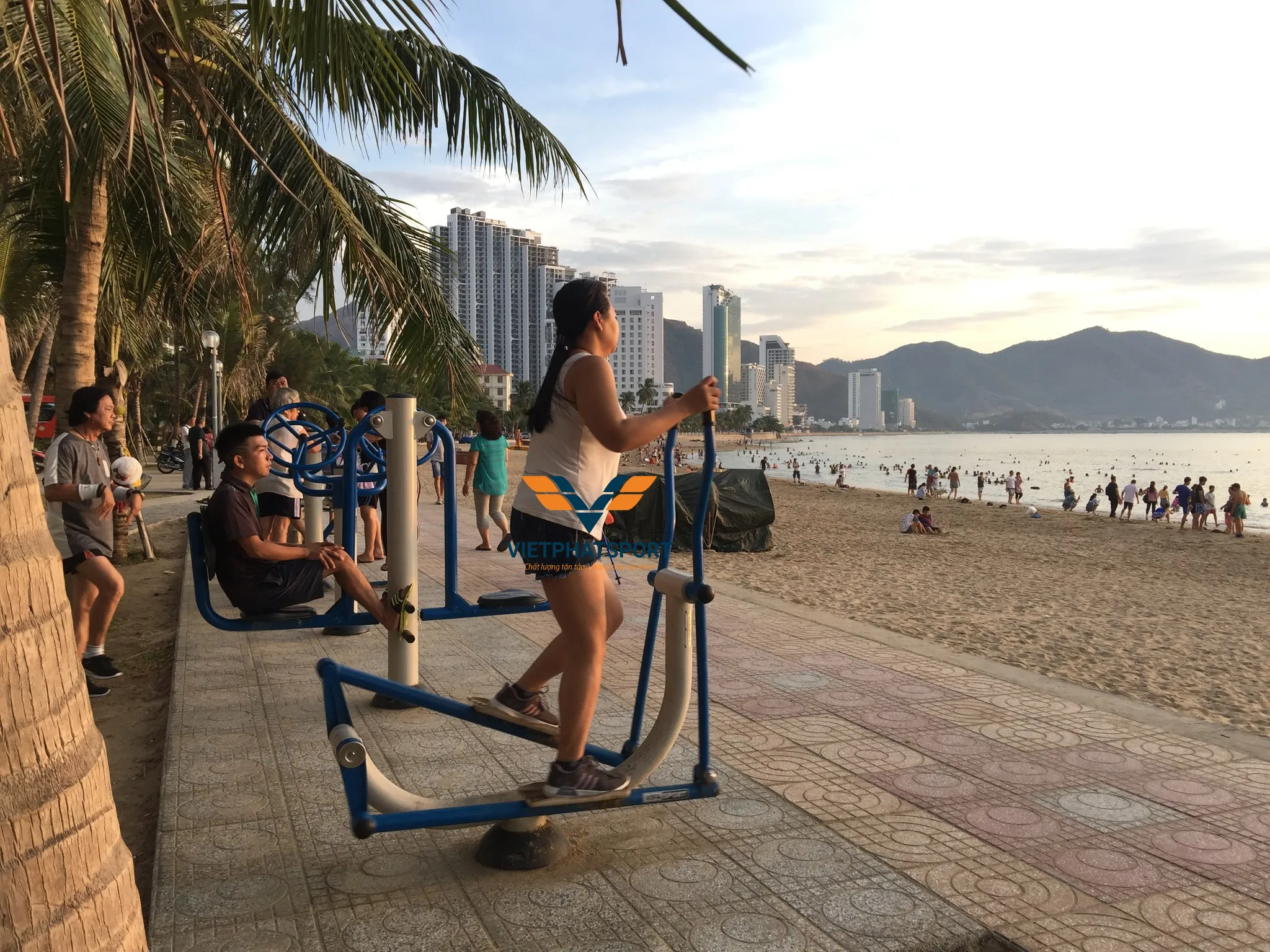 DỤNG CỤ ĐI BỘ LẮC TAY 711511