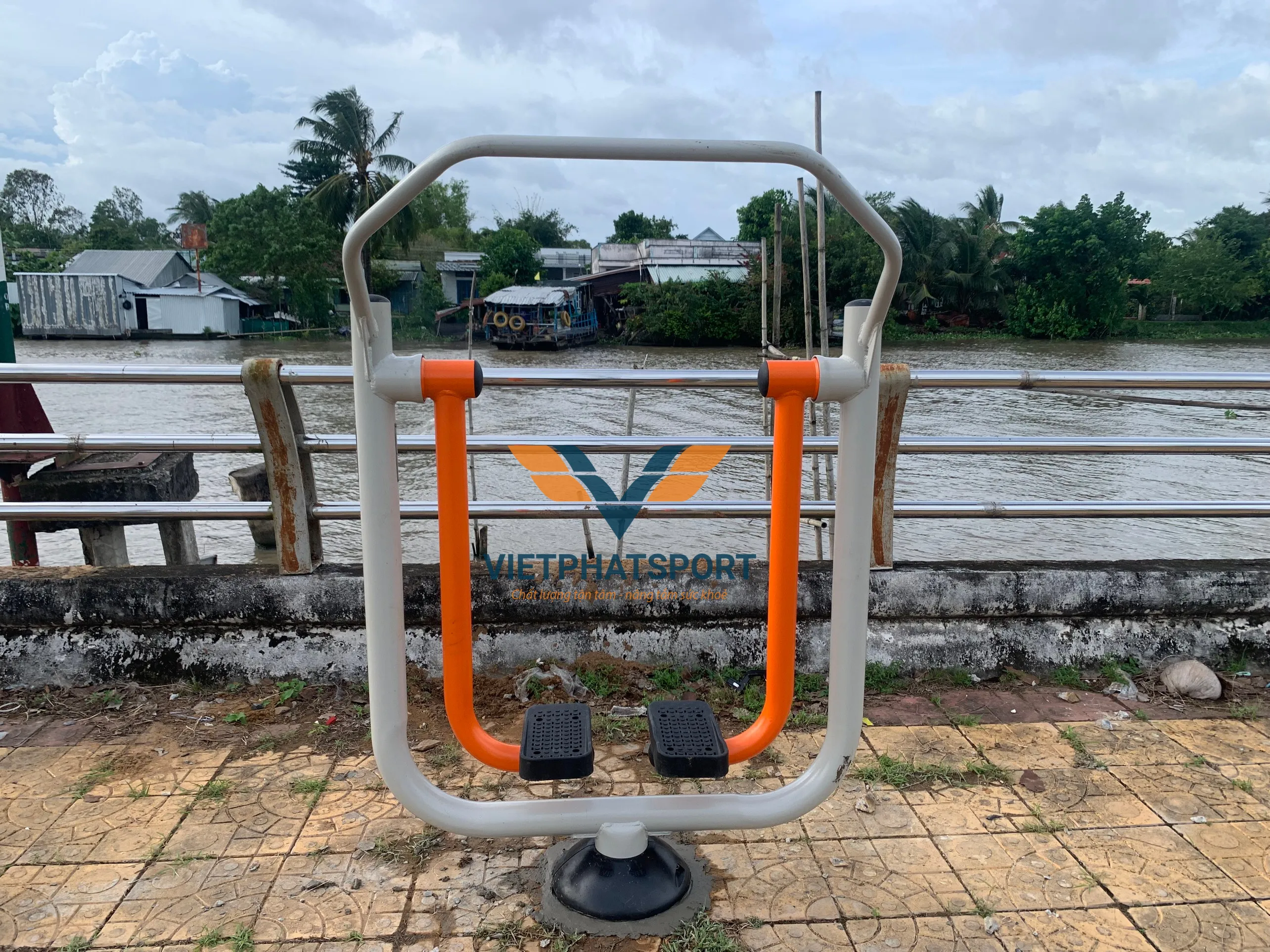 DỤNG CỤ ĐI BỘ TRÊN KHÔNG 731422