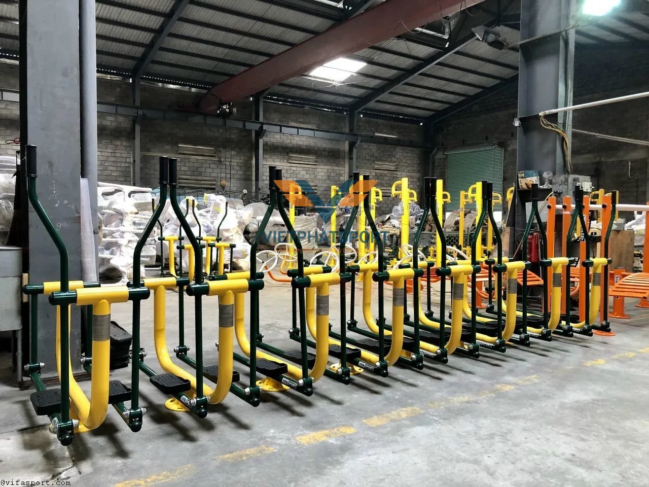 DỤNG CỤ TRƯỢT TUYẾT 711512