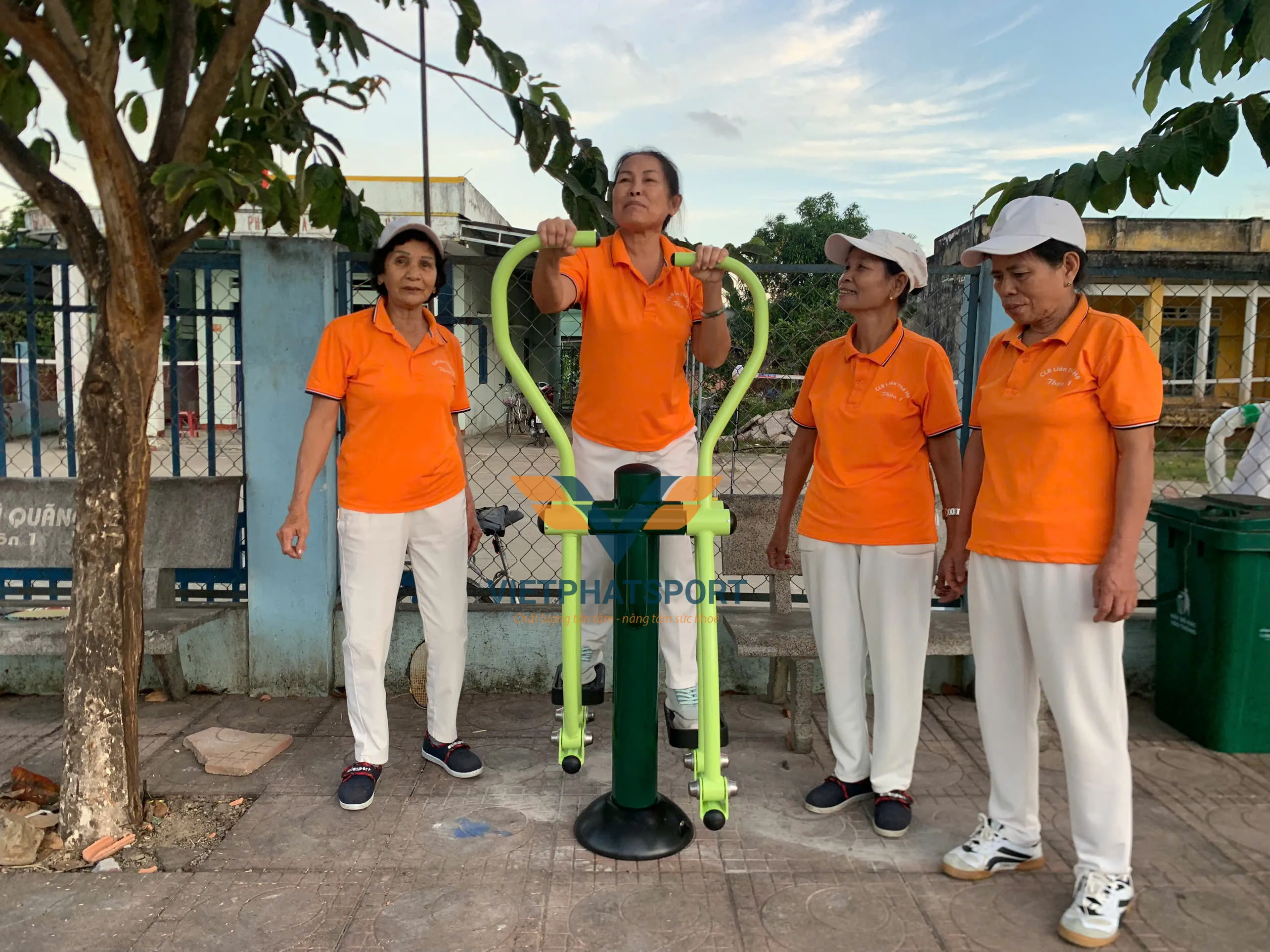 DỤNG CỤ TRƯỢT TUYẾT TR-4300