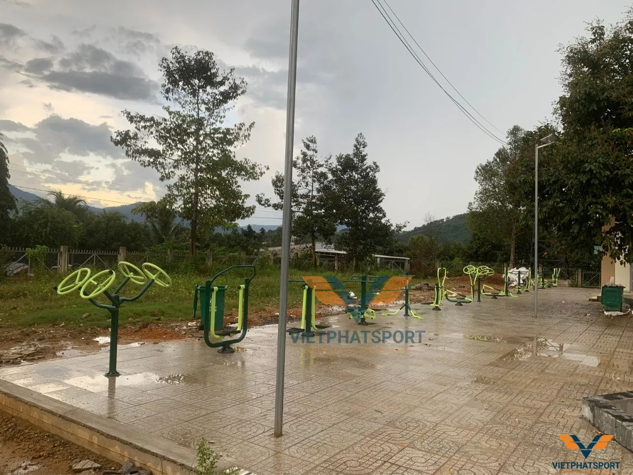 45 Thiết bị thể thao ngoài trời được UBND xã Hà Lâm lắp đặt trên địa bàn xã