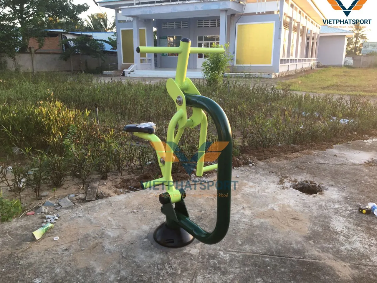 Bạc Liêu - Bà con của xã Minh Diệu đón nhận tin vui khi UBND xã đầu tư vào việc lắp đặt máy tập thể dục ngoài trời