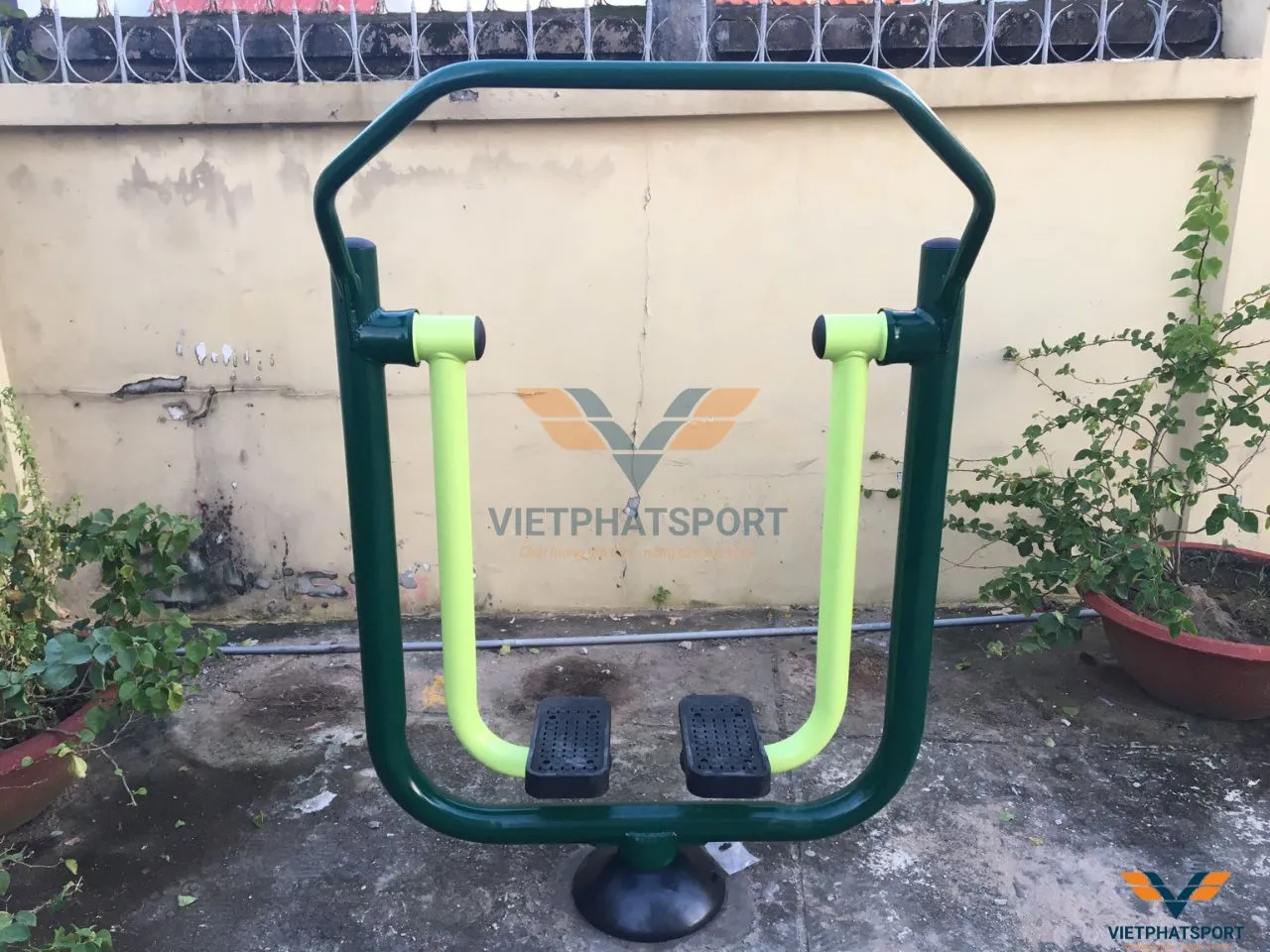 Bạc Liêu - Bà con của xã Minh Diệu đón nhận tin vui khi UBND xã đầu tư vào việc lắp đặt máy tập thể dục ngoài trời