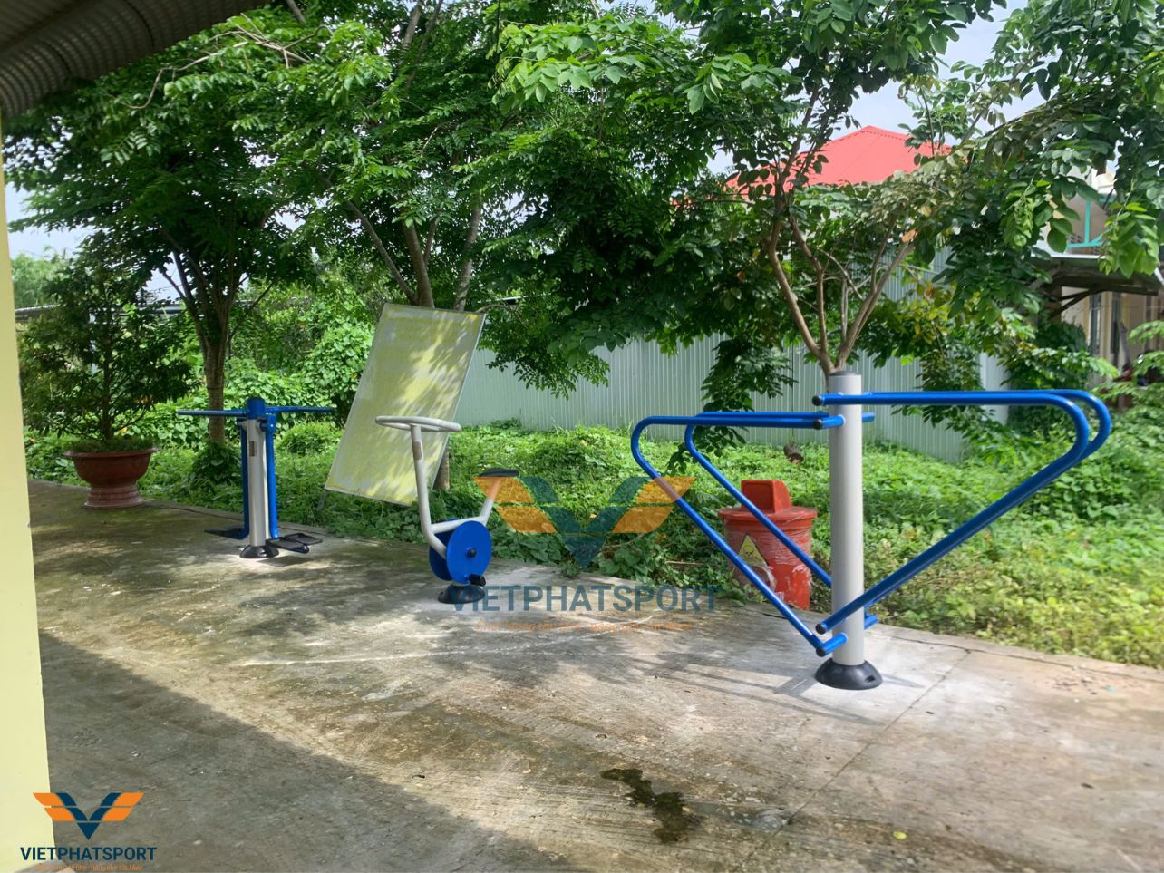 Máy tập thể dục ngoài trời đã giúp cho xã Định Hòa, Đồng Tháp đạt tiêu chí nông thôn mới trong năm 2025