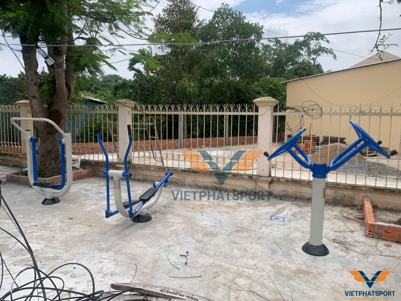 Máy tập thể dục ngoài trời đã giúp cho xã Định Hòa, Đồng Tháp đạt tiêu chí nông thôn mới trong năm 2025