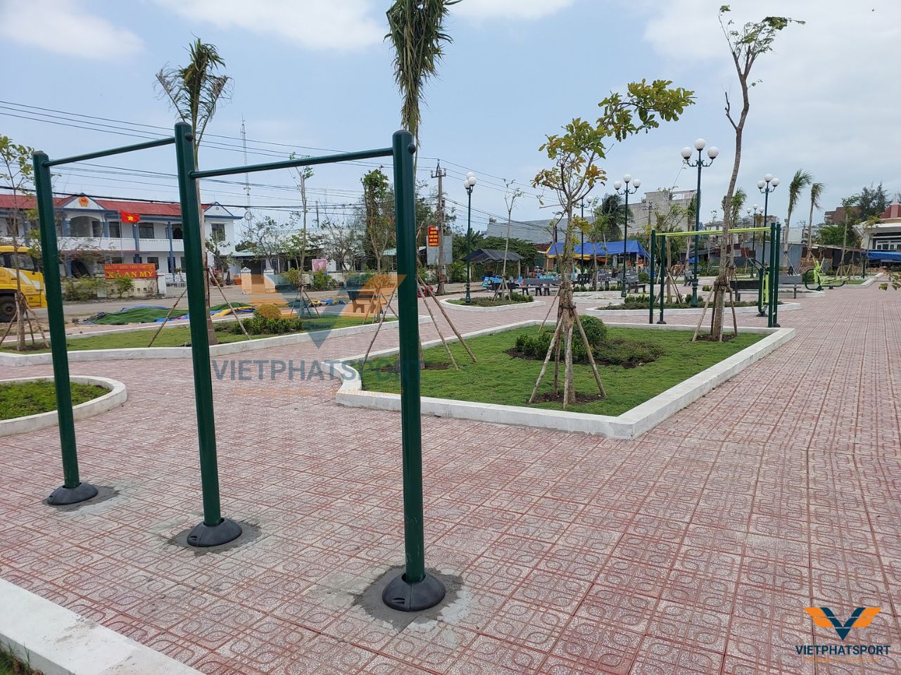 Phú Yên - UBND Xã An Mỹ tô điểm thêm cho công viên xã bằng các thiết bị thể thao ngoài trời