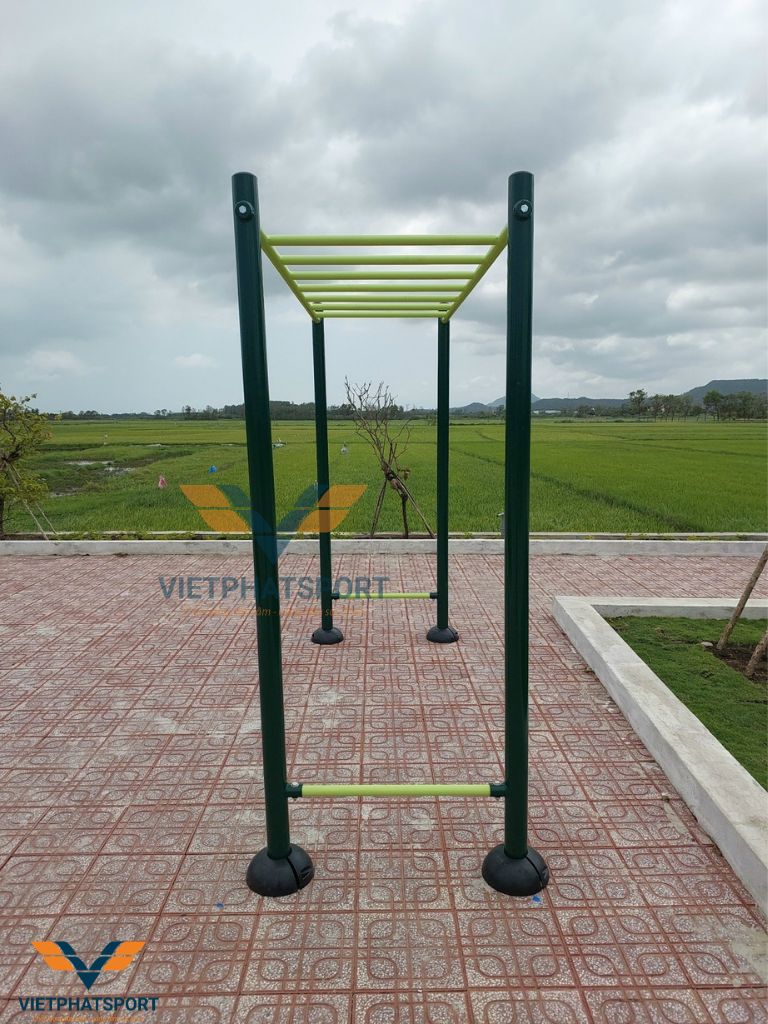 Phú Yên - UBND Xã An Mỹ tô điểm thêm cho công viên xã bằng các thiết bị thể thao ngoài trời