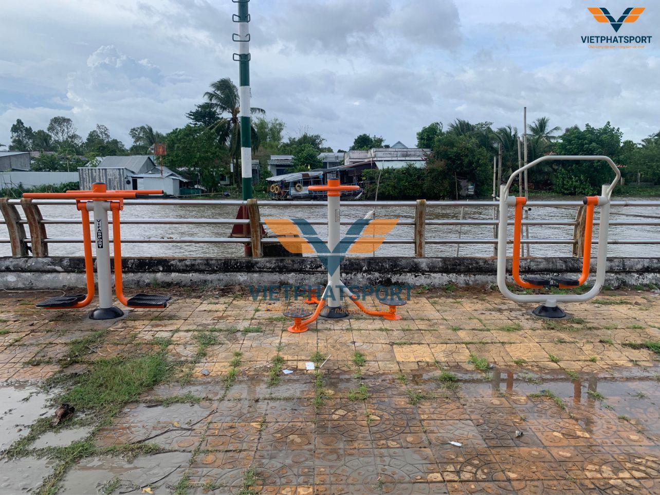 UBND Xã Vị Thanh - Hậu Giang triển khai lắp đặt dụng cụ thể thao ngoài trời trên địa bàn xã