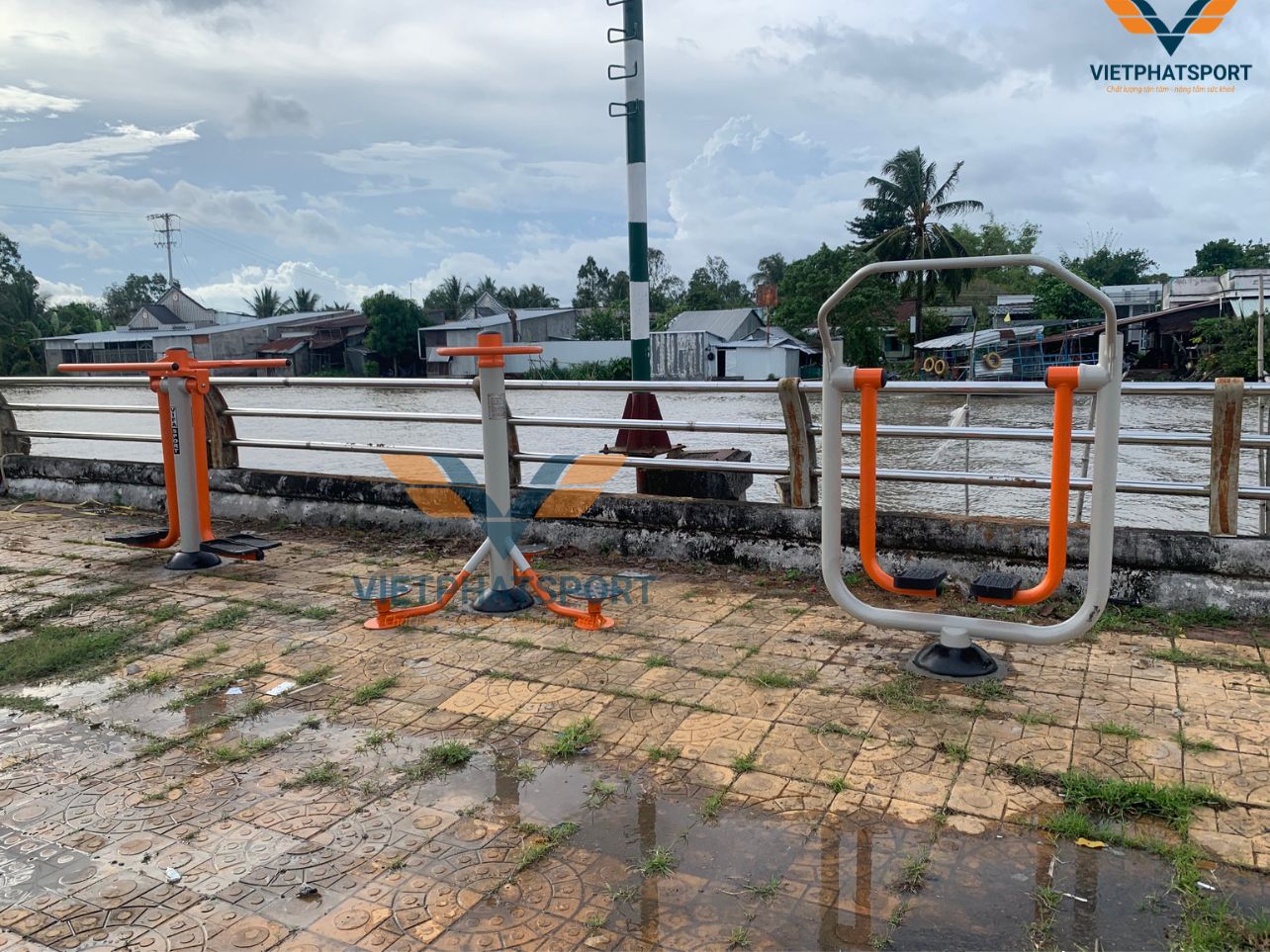 UBND Xã Vị Thanh - Hậu Giang triển khai lắp đặt dụng cụ thể thao ngoài trời trên địa bàn xã