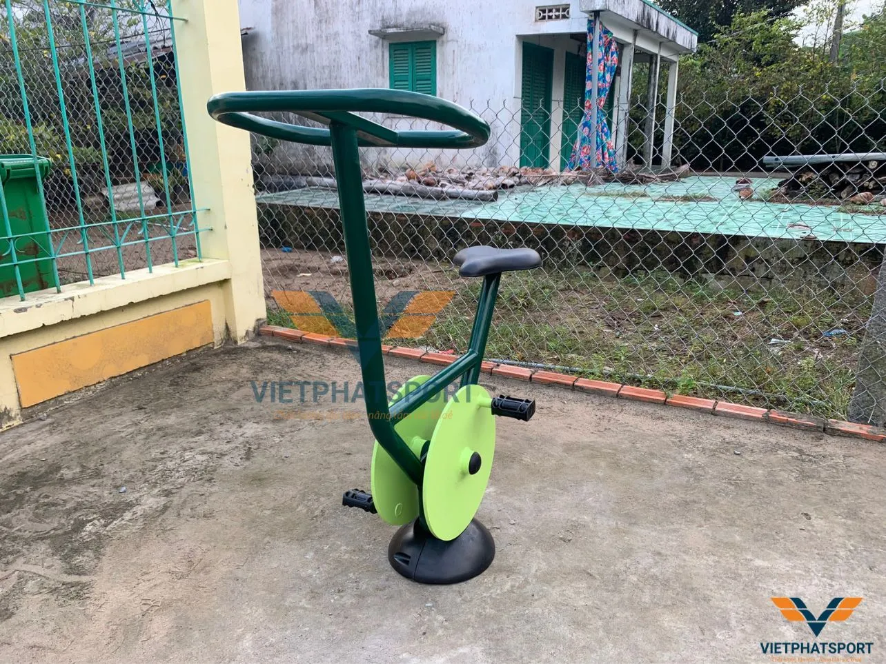 Việt Phát Sport đồng hành cùng UBND xã Vĩnh Thới, Đồng Tháp trong việc mang máy tập thể thao về các ấp trên địa bàn xã